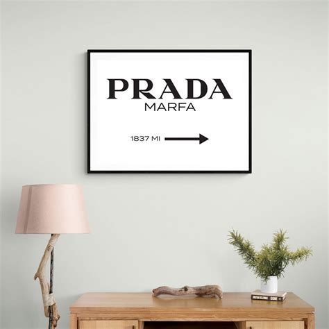 prada marfa signs.